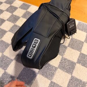 Neck massager black leather